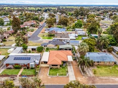 75 Hill Street, Waroona WA 6215