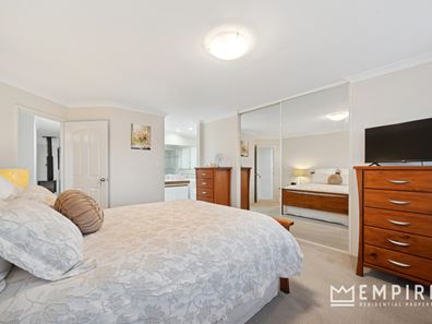 8 Cranberry Street, Coogee WA 6166