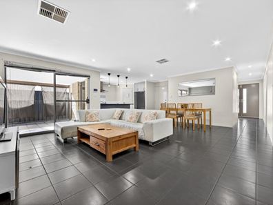 107 glasshouse Drive, Banksia Grove WA 6031