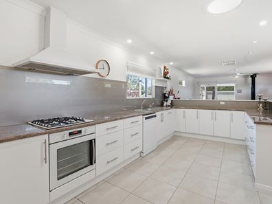 1 Seabrook Street, Beverley WA 6304