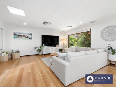 15 Queens Road, Mount Pleasant WA 6153