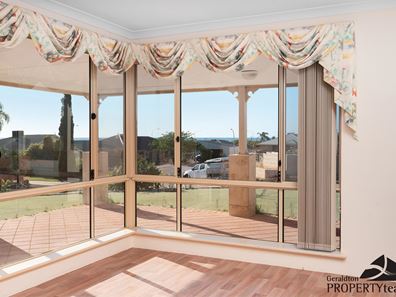 32 Oceanside Drive, Wandina WA 6530