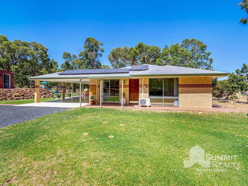 42 Howlett Ramble, Argyle