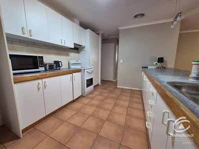 25 Stanbridge Way, Millars Well WA 6714