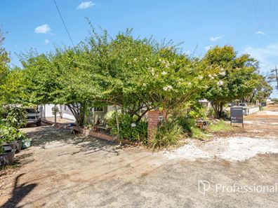 61 Mckinley Street, Collie WA 6225