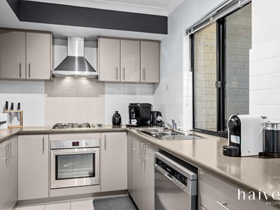 2/179 Sevenoaks Street, Cannington WA 6107