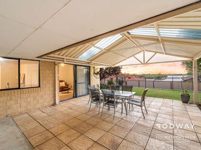 32 Connell Ave, Kelmscott WA 6111