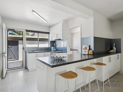 7/4-6 Gloucester Avenue, Shoalwater WA 6169