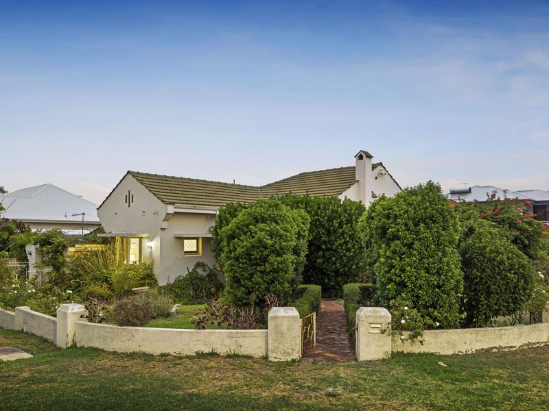 62 Edgecumbe Street, Como WA 6152