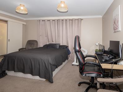 10 Hartland Way, Warnbro WA 6169