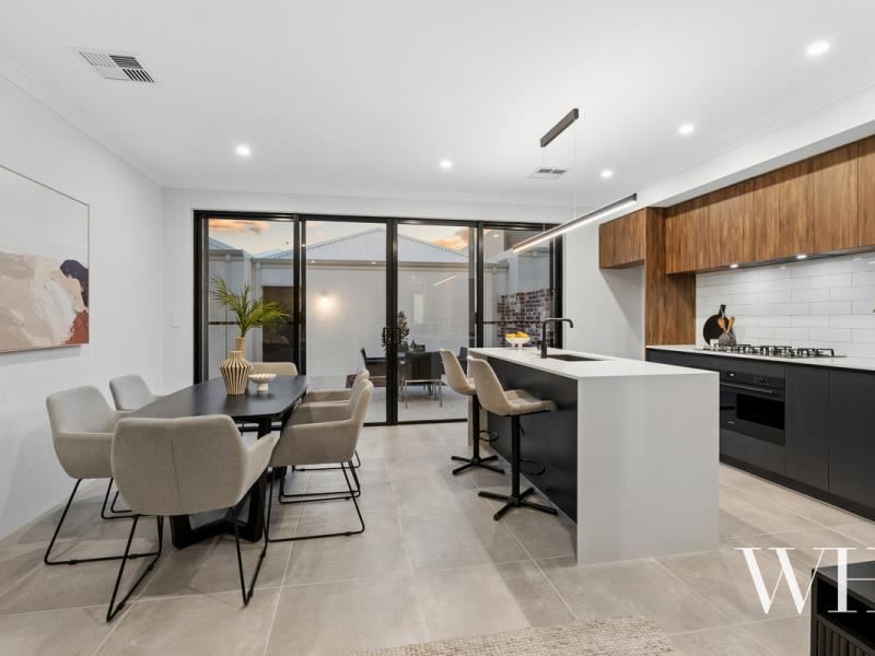 73 Bennett Avenue, North Coogee