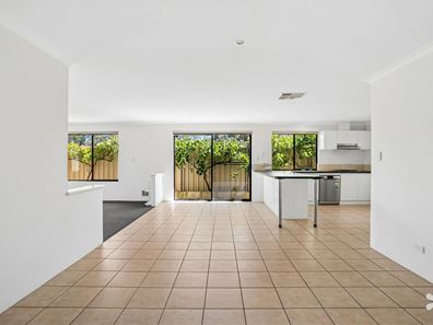 16 Beedelup Loop, Bibra Lake WA 6163