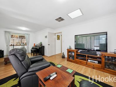 37B Ravenhill Road, Thornlie WA 6108