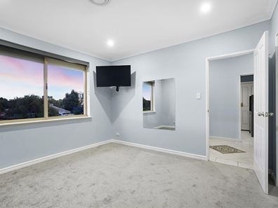 2 SKYLINE RISE, Ballajura WA 6066