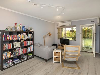 2/4 Villiers Street, Yokine WA 6060