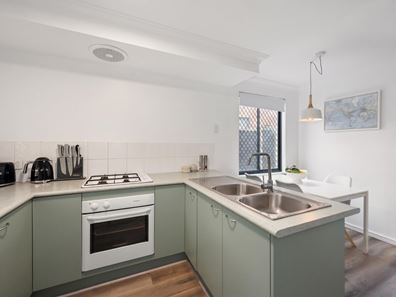 1/24 Gochean Avenue, Bentley WA 6102
