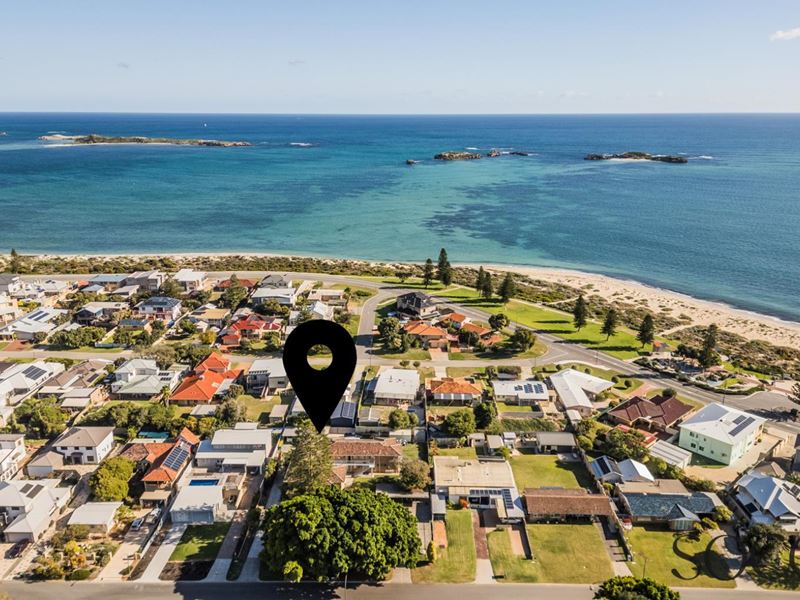 2/9-11 Gloucester Ave, Shoalwater