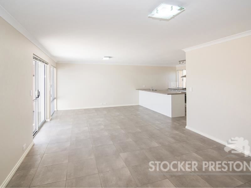 1/13 Bayou Court, Geographe