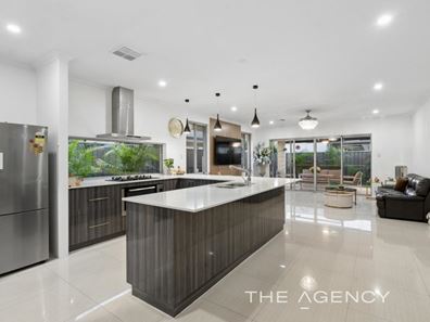 15 Berkshire Approach, Piara Waters WA 6112