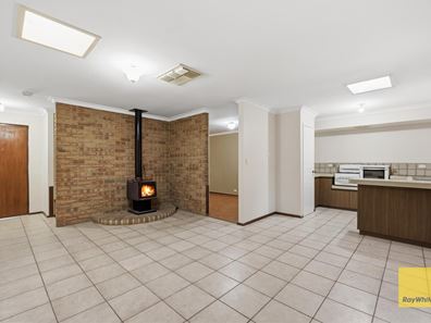 4 Werndley Street, Armadale WA 6112
