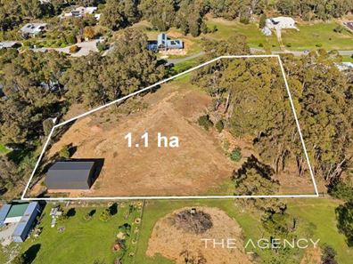 7 Ruffle Grove, Mundaring WA 6073