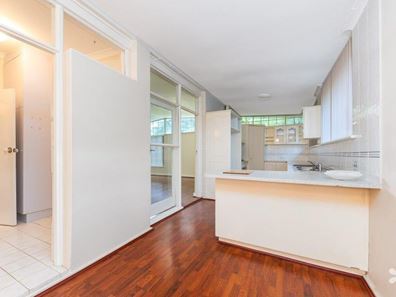 35 Swan Road, High Wycombe WA 6057
