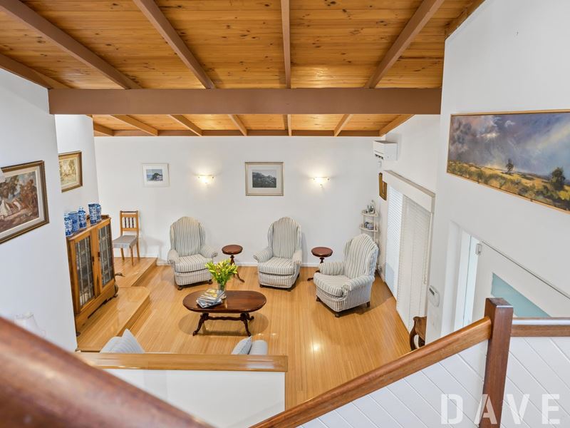 2 Lennoxtown Road, Duncraig