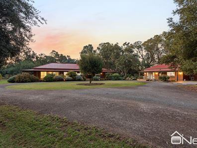 8 Wungong South Road, Wungong WA 6112