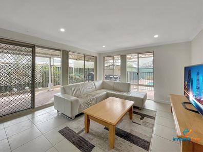 55 Fairfield Gardens, Canning Vale WA 6155
