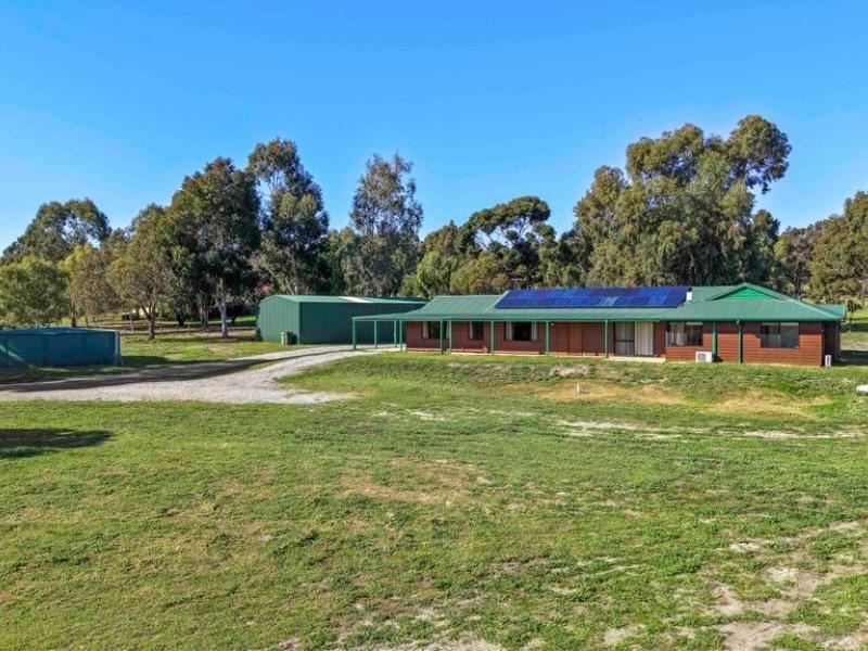 39 Sussex Bend, Lower Chittering