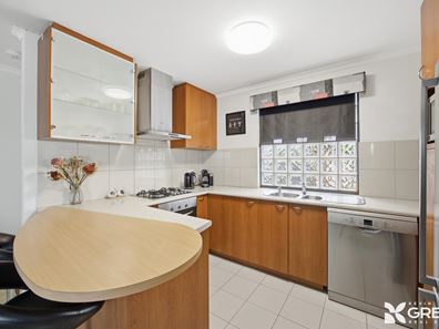 8/206 Mary  Street, Halls Head WA 6210