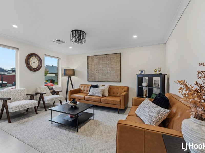 8 Balliol Court, Piara Waters