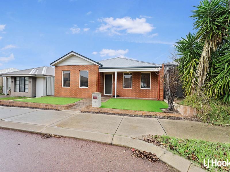 8 Balliol Court, Piara Waters WA 6112