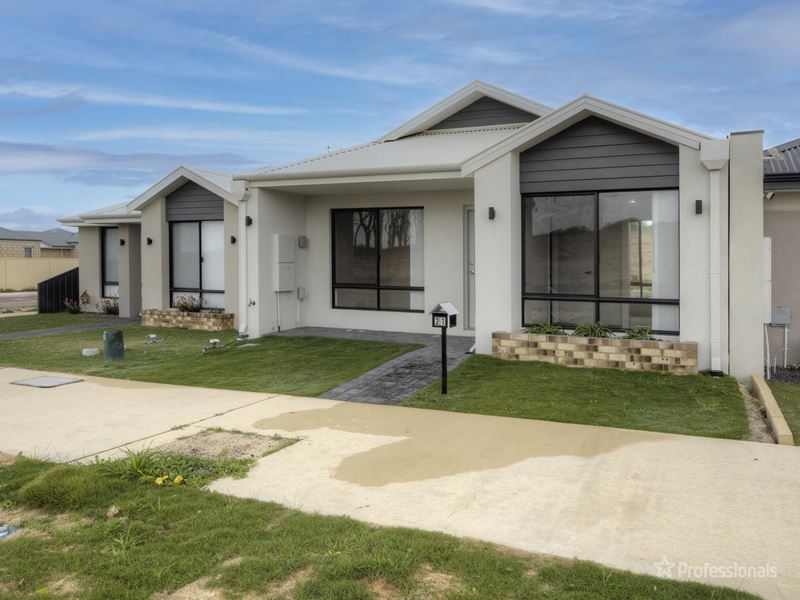 21 Reef Break Drive, Two Rocks WA 6037