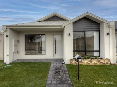 21 Reef Break Drive, Two Rocks WA 6037