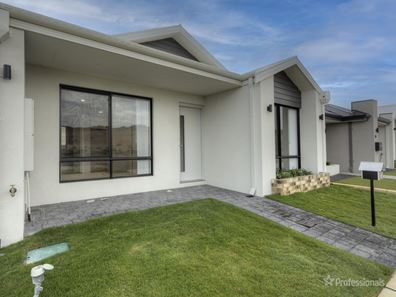 21 Reef Break Drive, Two Rocks WA 6037