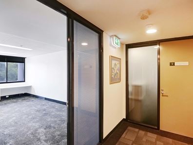 3/18 Stirling Highway, Nedlands WA 6009