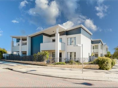 2/2 Royston Link, Butler WA 6036