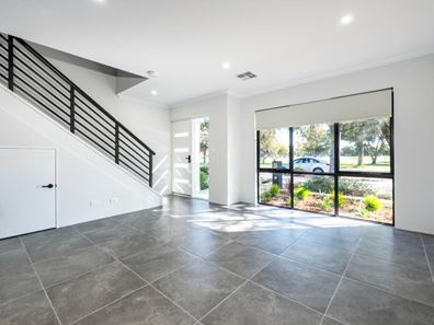 18 Clarkson Avenue, Tapping WA 6065