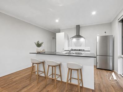 21 Fairy Way, Dudley Park WA 6210