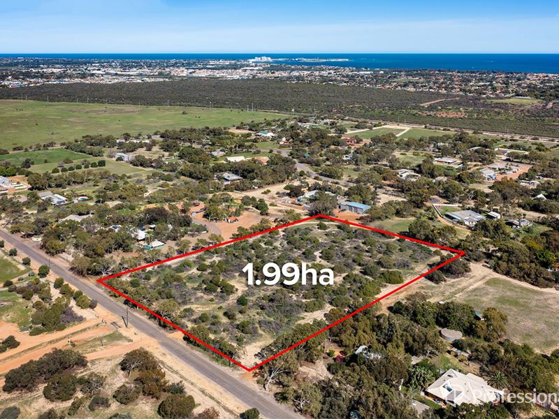 12 Moresby Road, Moresby WA 6530