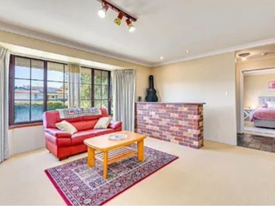 29 Chivalry Way, Thornlie WA 6108