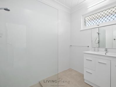 Room/4  48 Coolabah Way, Forrestfield WA 6058