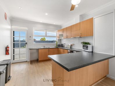 Room/4  48 Coolabah Way, Forrestfield WA 6058