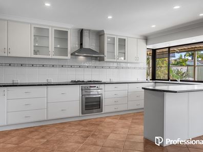 29 Moolanda Boulevard, Kingsley WA 6026