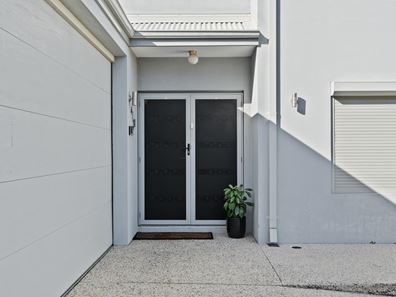 4/110 Parkin Street, Rockingham WA 6168
