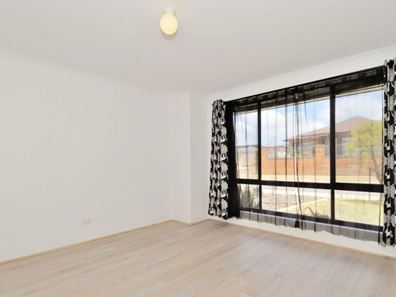 6 Hedlow Way, Ellenbrook WA 6069