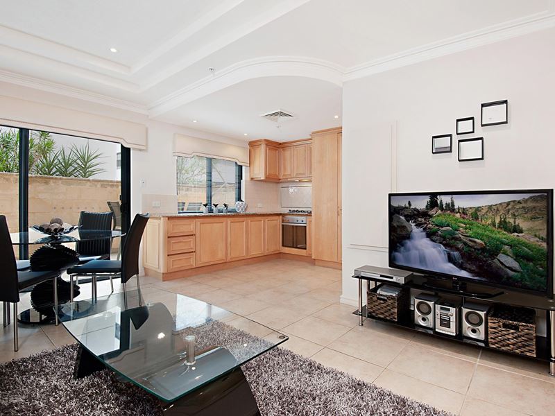 V307/9 Victoria Avenue, Perth WA 6000