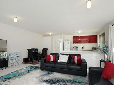 40A Cohuna Dr, Armadale WA 6112