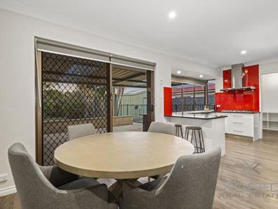 90 Shillington Way, Thornlie WA 6108